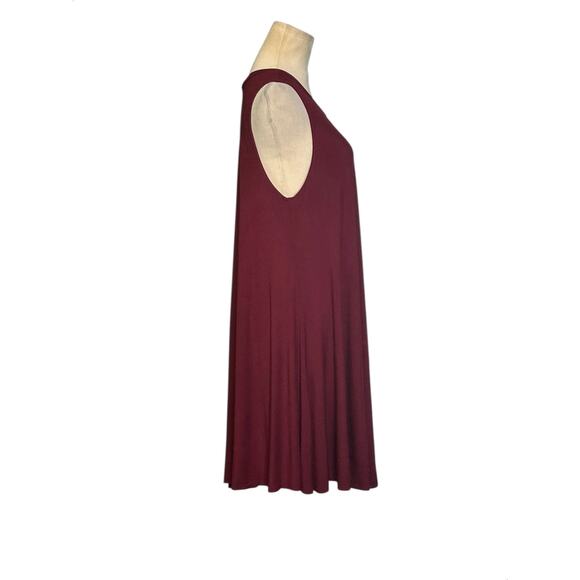 Silence + Noise burgundy sleeveless mini dress size Medium - Picture 7 of 11